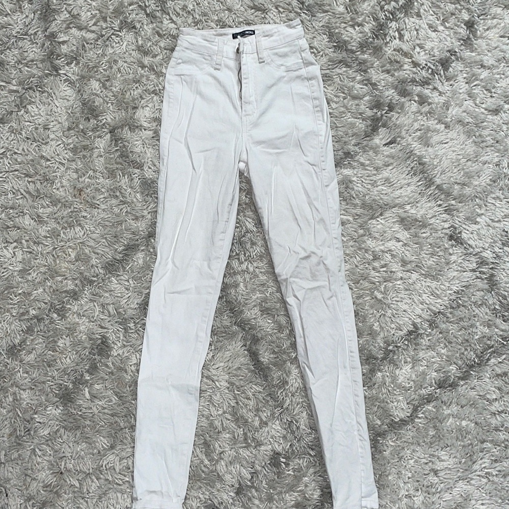 Fashion nova size 3 white jeans